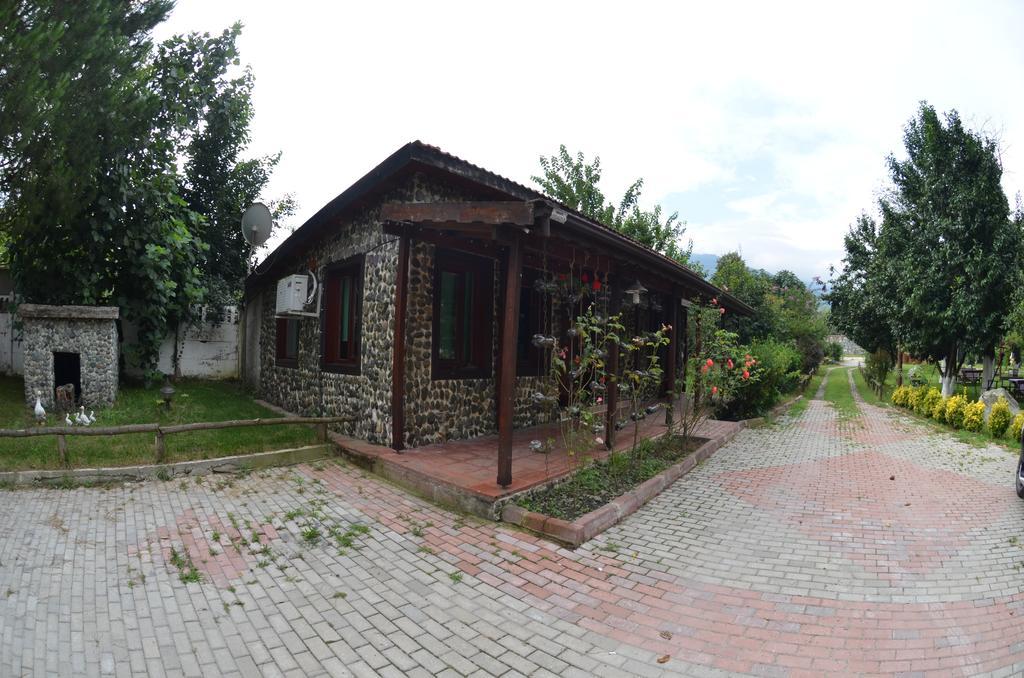 Sapanca Tas Ev Bed & Breakfast Darica  Exterior photo