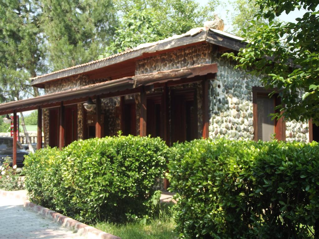 Sapanca Tas Ev Bed & Breakfast Darica  Exterior photo