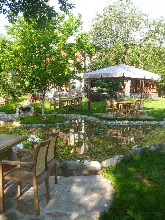 Sapanca Tas Ev Bed & Breakfast Darica  Exterior photo